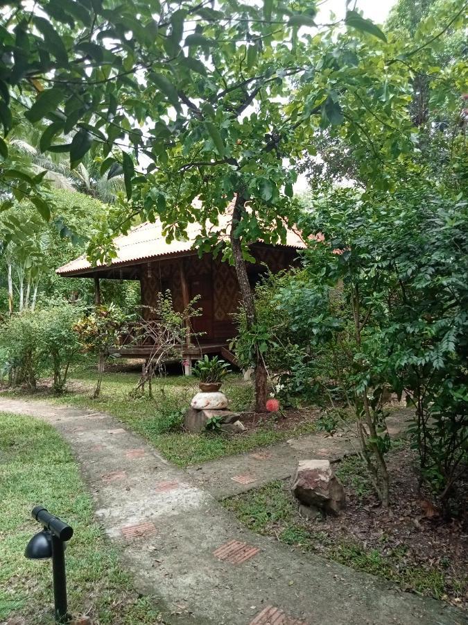 Ban Ban Bangalow Koh Jum Esterno foto