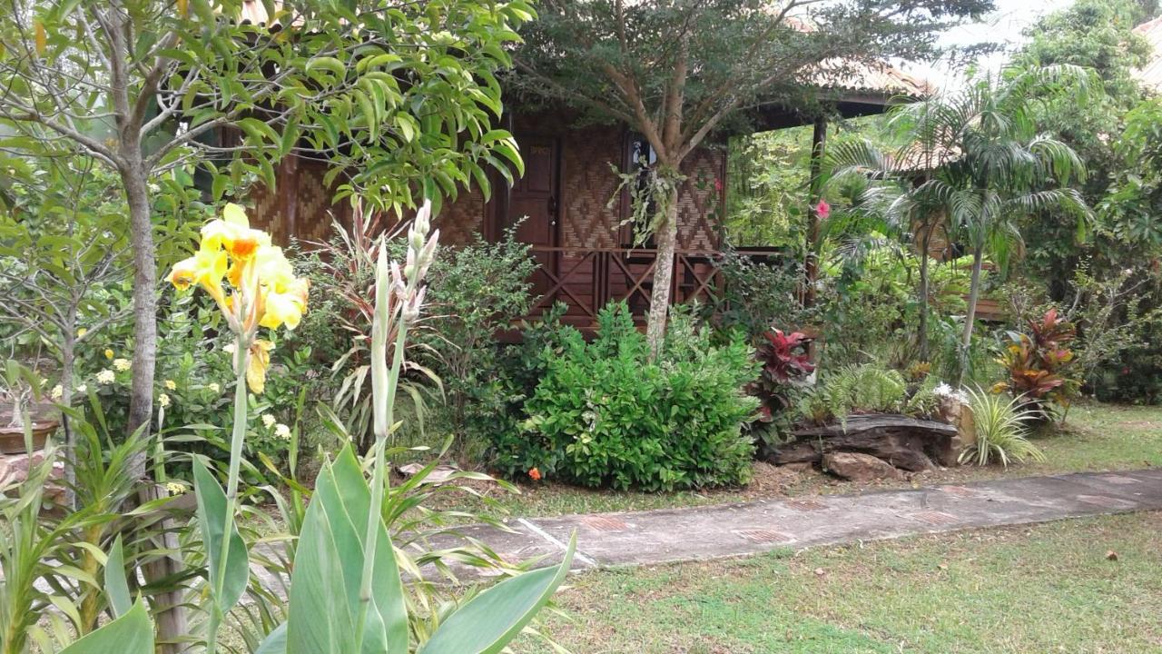Ban Ban Bangalow Koh Jum Esterno foto
