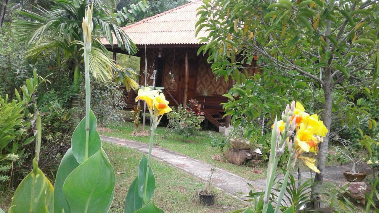 Ban Ban Bangalow Koh Jum Esterno foto